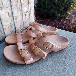 Vionic sandals women's Size 10